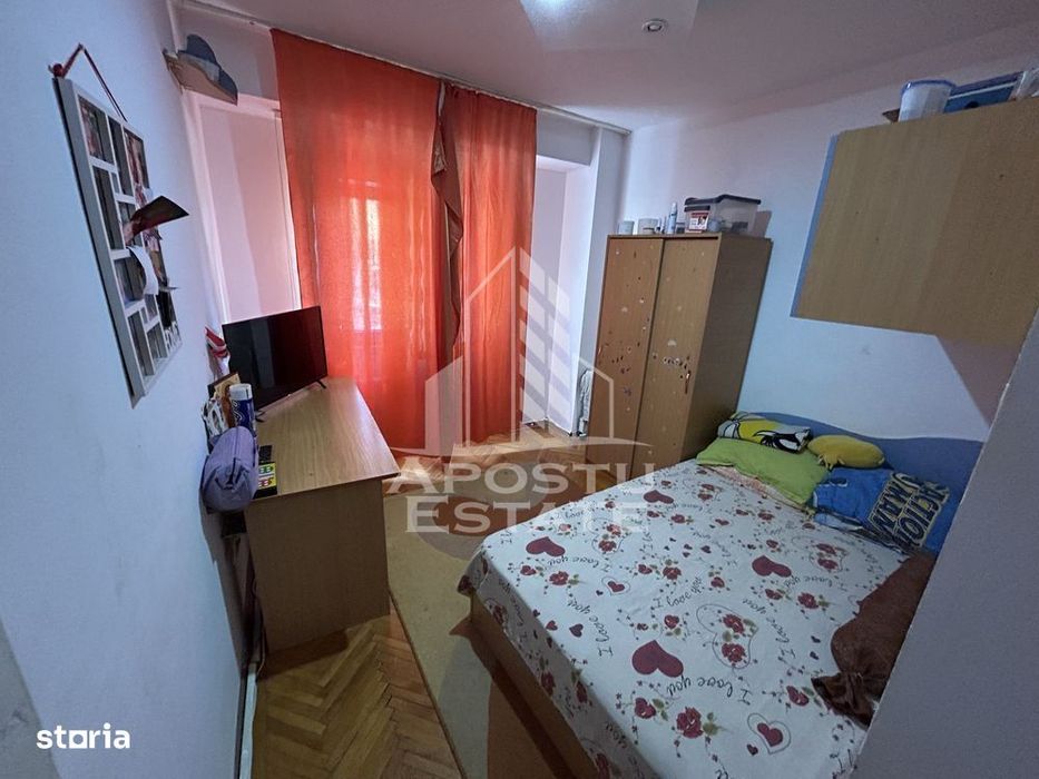 Apartament 3 camere, etaj 1, zona Dambovita