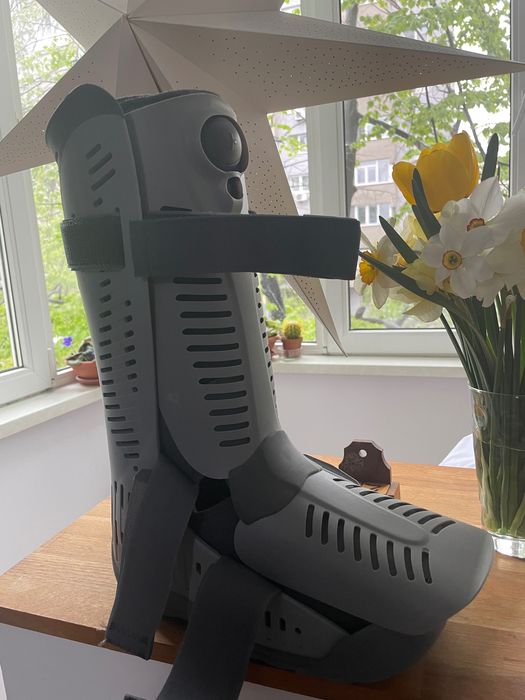 Orteza glezna Ossur Rebound Air Walker M fractura glezna