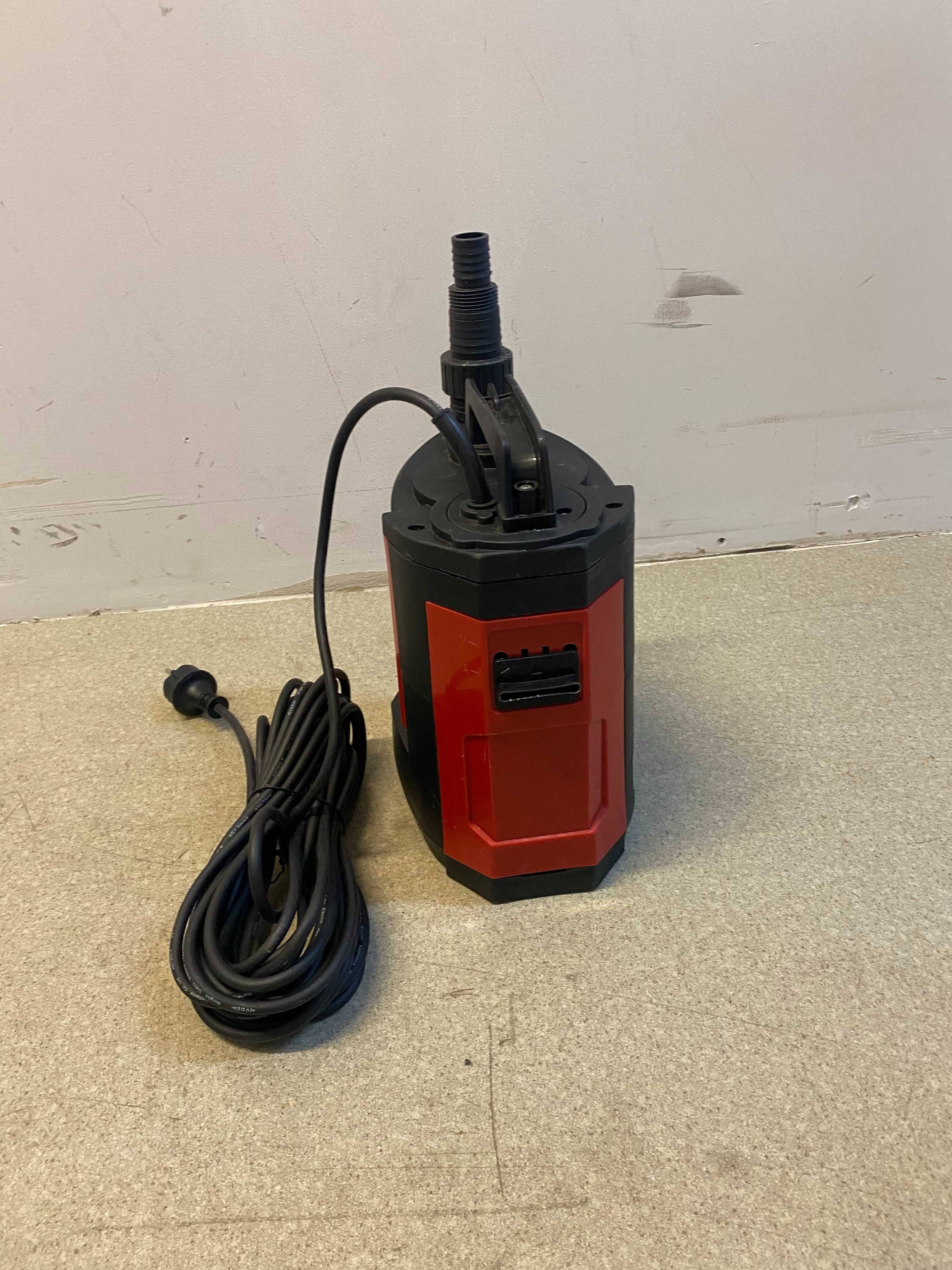 070166	Помпа потопяема 900W 1-1/4"250L/min 9m сензор RD-WP58