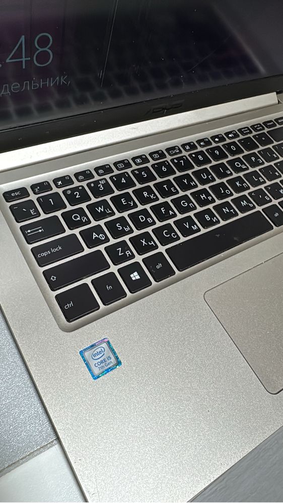 ASUS VivoBook S510U Core i5 сломан экран!