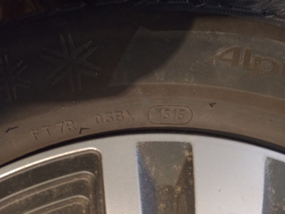 Roti Nissan Juke cu jante otel și anv 205 60 16 Michelin
