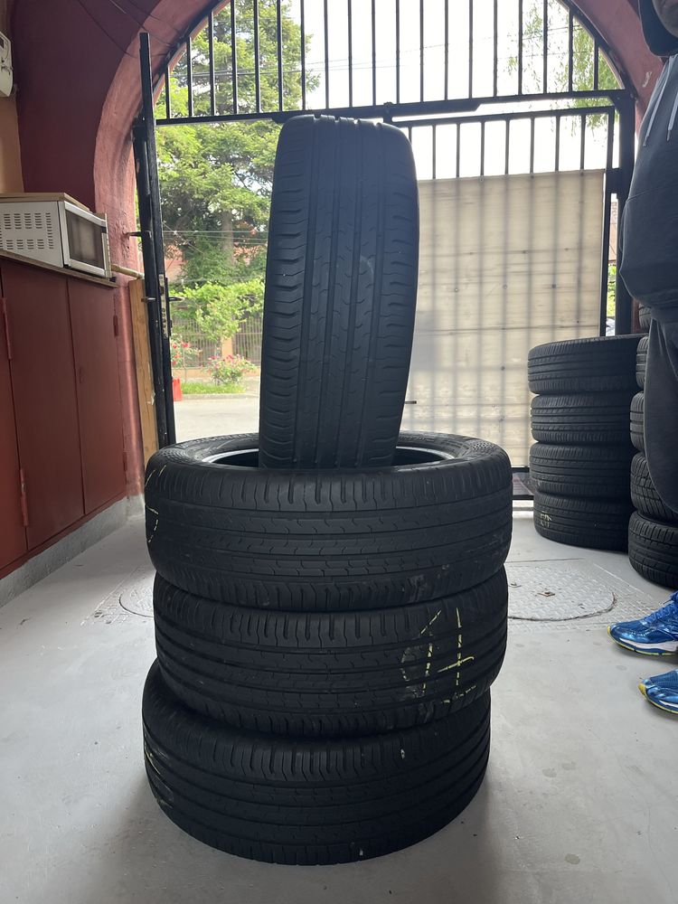 Vand set anvelope 215/55R17