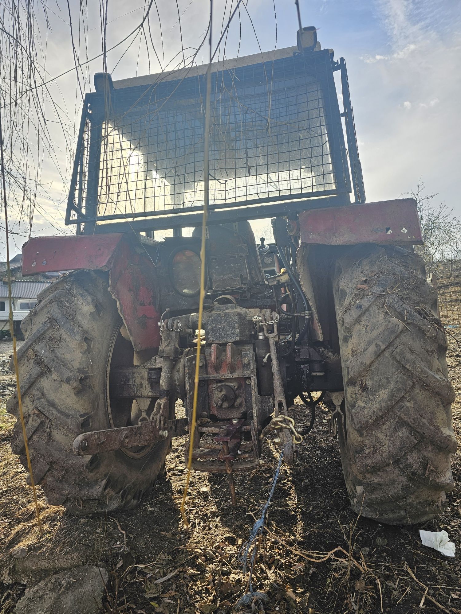 Vând tractor universal 703