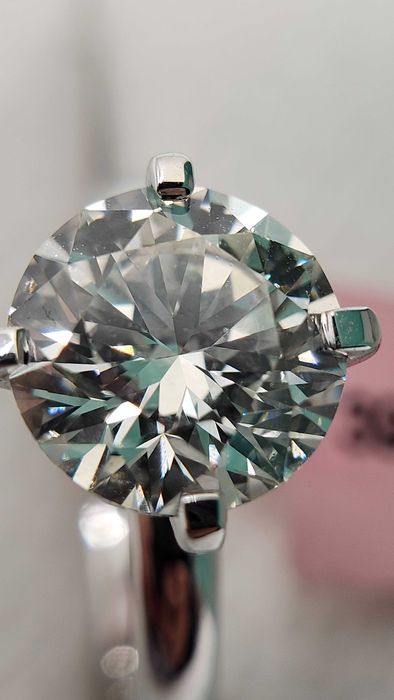 Inel cu diamant 2.99ct F-G / VS – Aur alb 14K – Certificat IGI