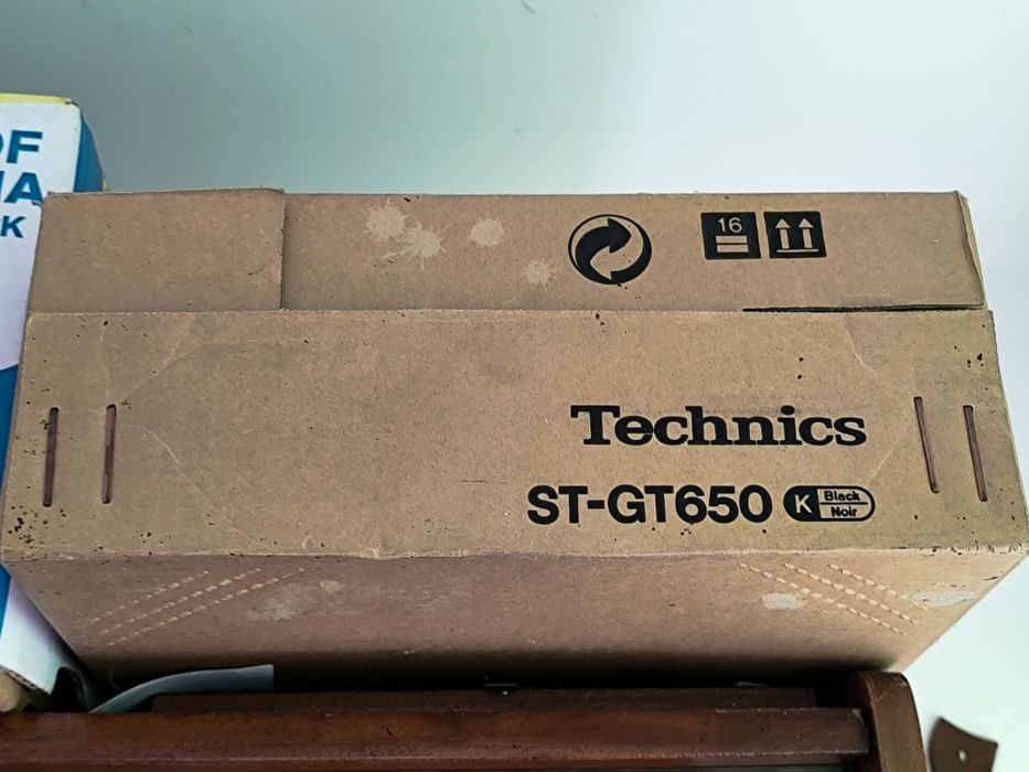 Linie Technics impecabila.
