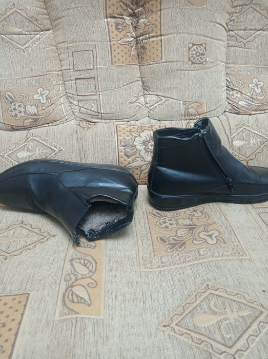 Чирчик. Продаются новые полусапоги