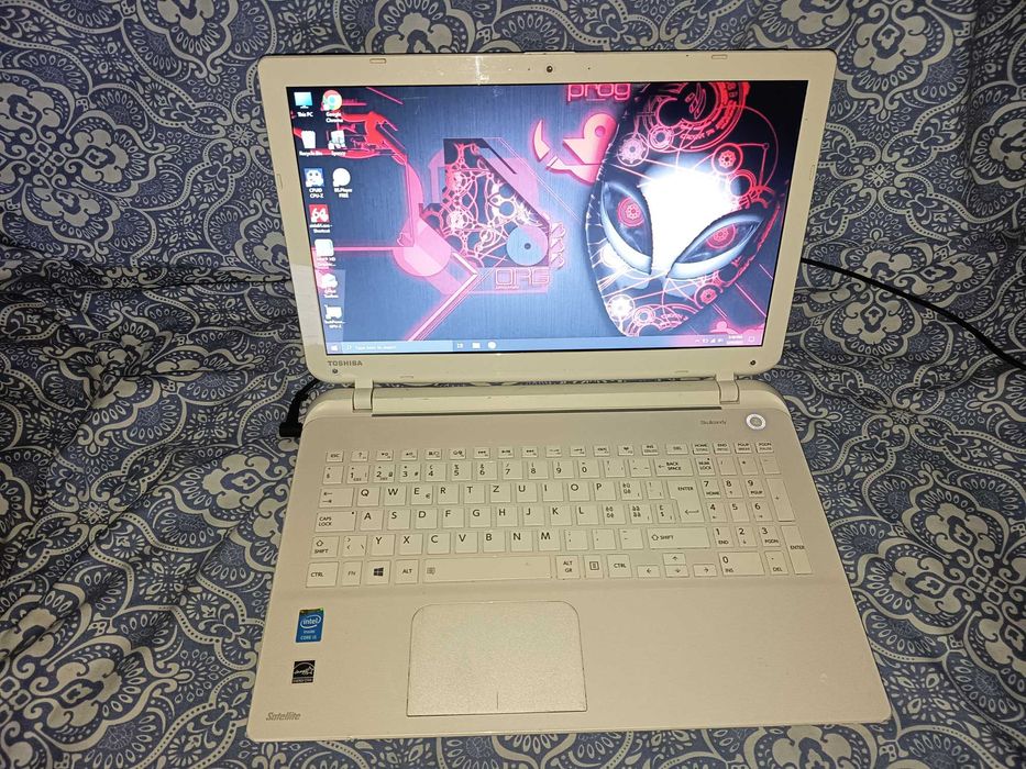 Placa baza laptop Toshiba L50-B, Core i5 4200u + carcasa completa