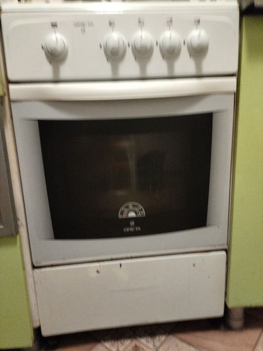 Газовая плита.Greta.