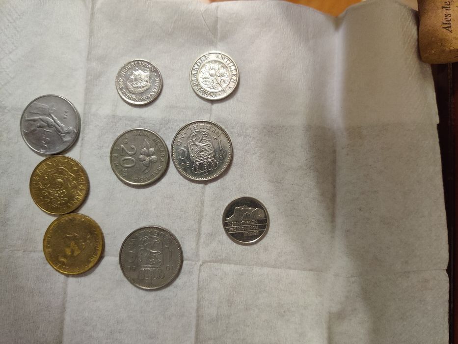 Vând monede românești