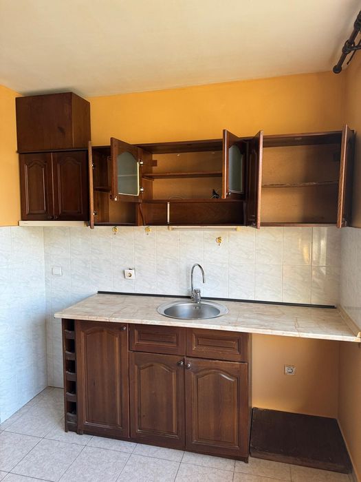 Мебели от масивно дърво