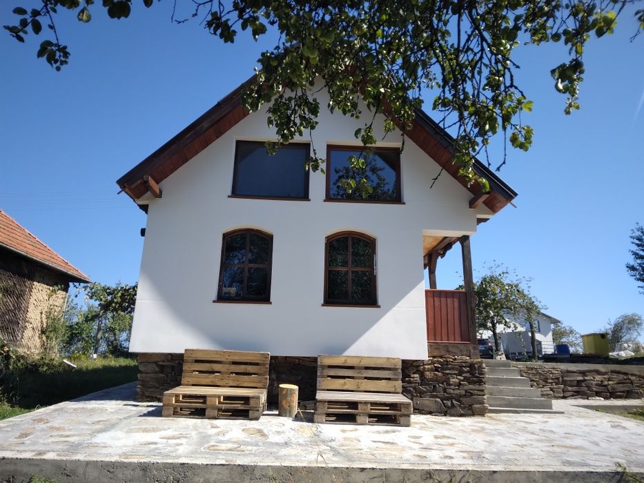 Vand casa la munte, in Dulcele, com. Gurahont, jud. Arad