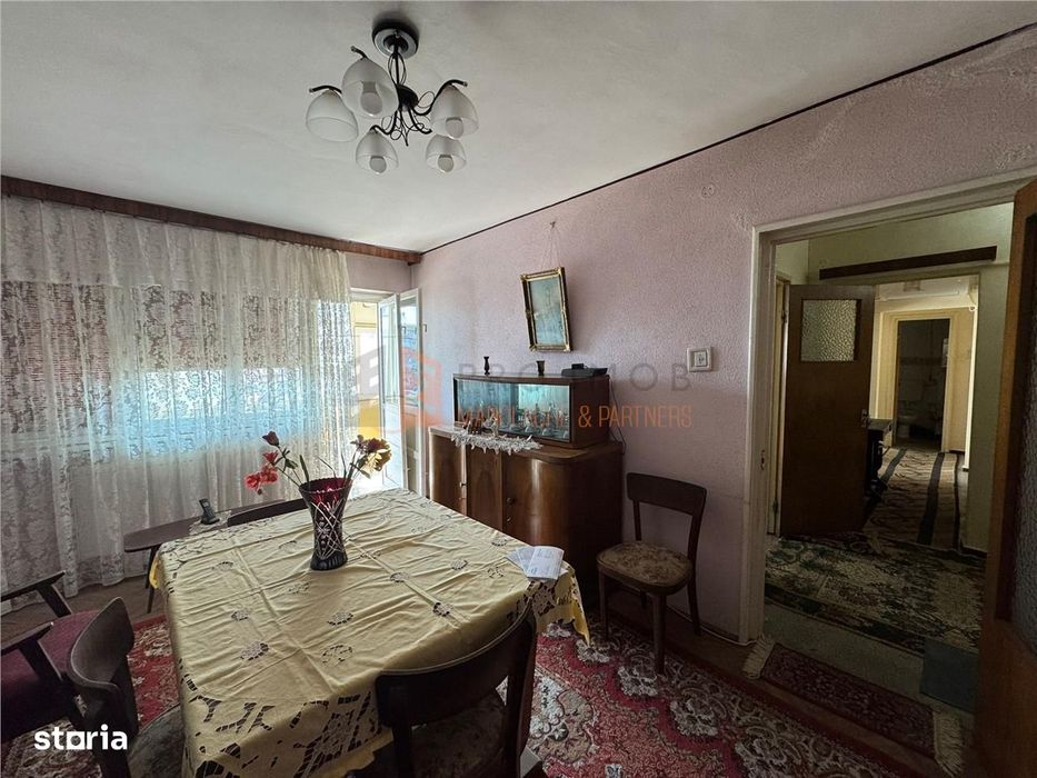 Apartament 3 camere confort 1 decomandat  Zona Spiru Haret