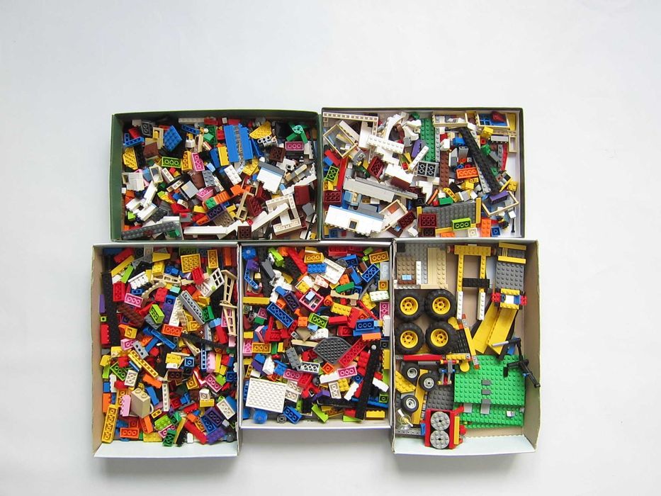 LEGO -- Части от конструктори -- 3.0 килограма