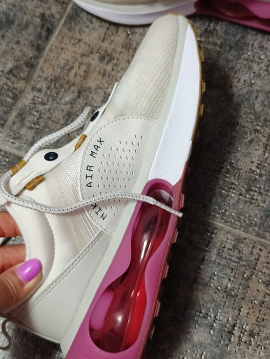 Дамски маратонки Nike air max