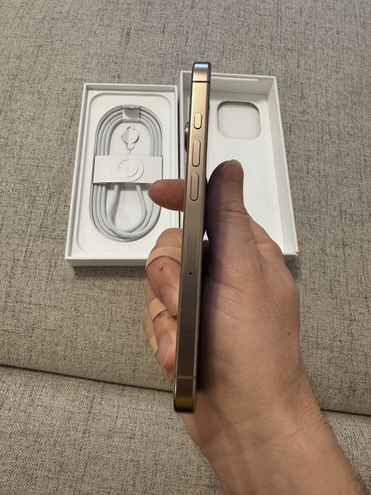 iphone 16 pro 256gb desert titanium, ca NOU