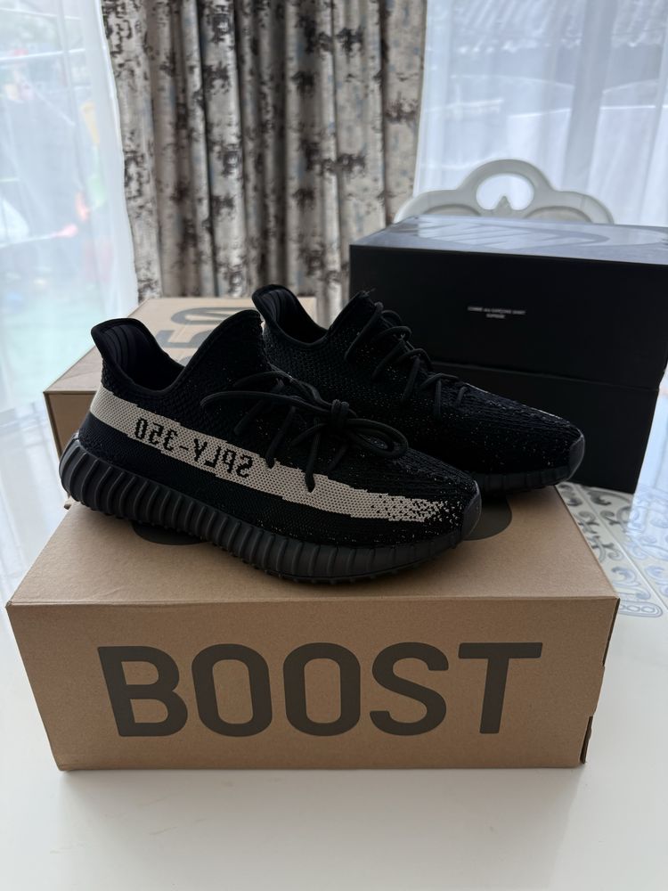 Adidas Yeezy 350 V2 Oreo