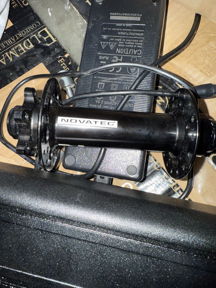 Butuc fata fatbike Novatec 150 mm thruaxle