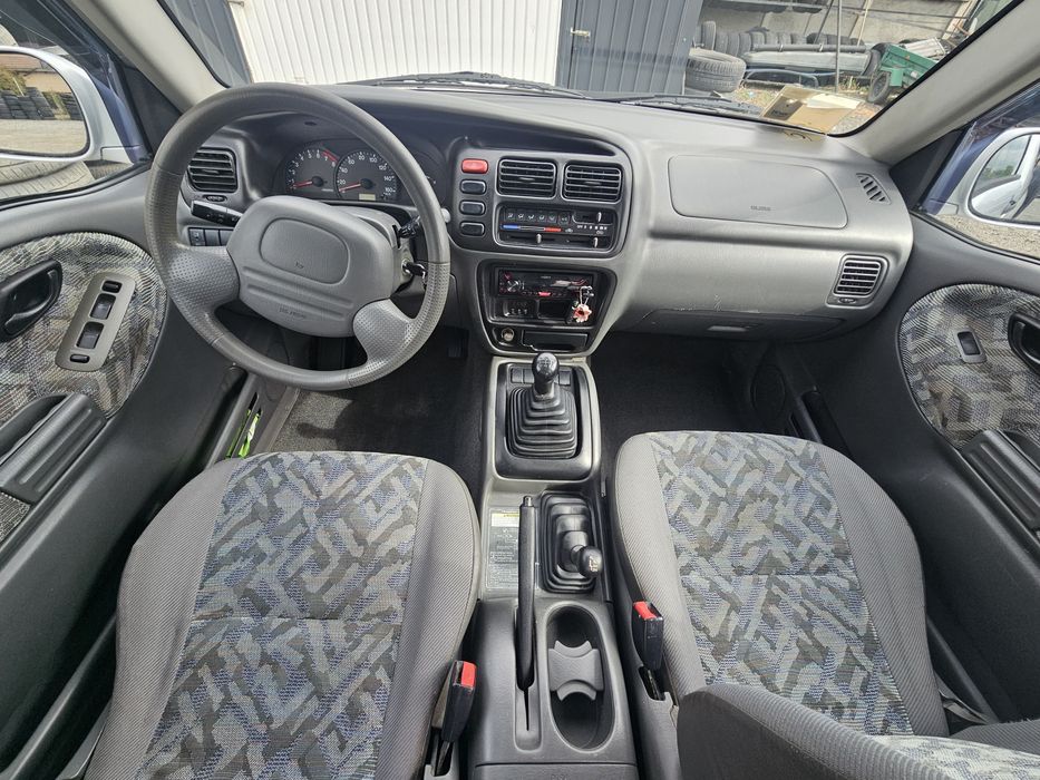 Suzuki Grand Vitara 1.6 , clima , fara rugină