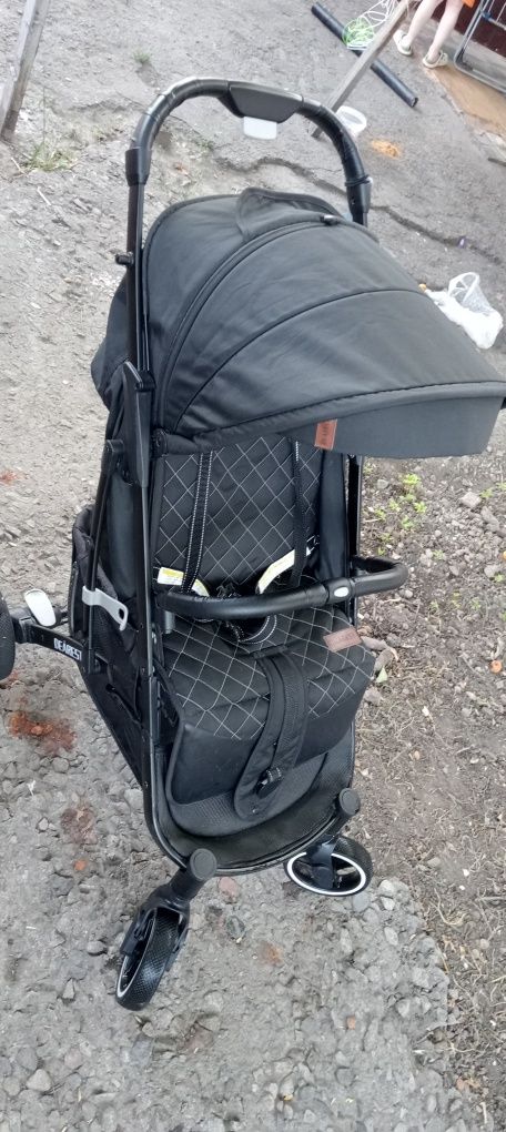Продам коляску б/у