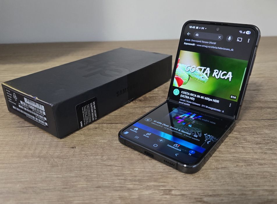 Samsung Galaxy Z Flip4