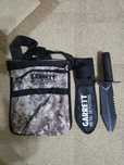 Cuțit Garrett + Geanta Garrett Camo Pouch