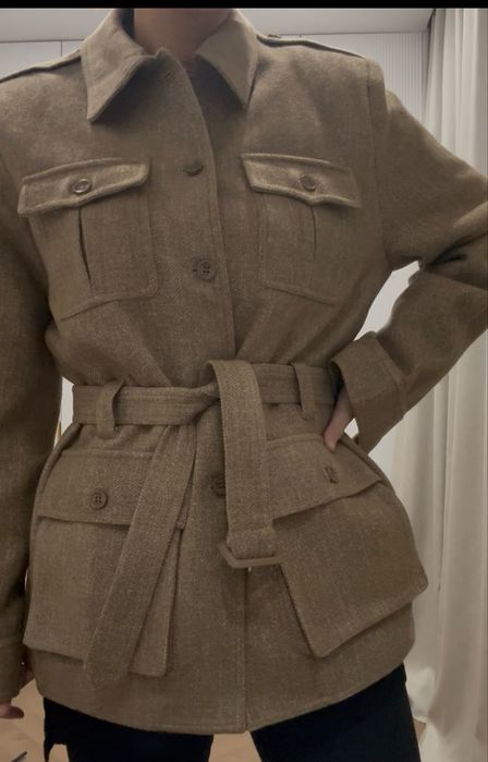 Пальто новое. В составе шерсть и вискоза