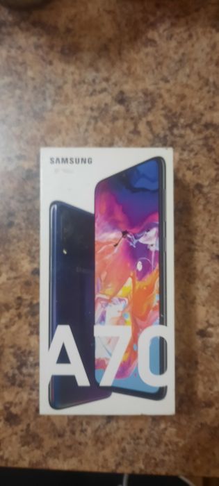 Samsung a70 в отличном состоянии