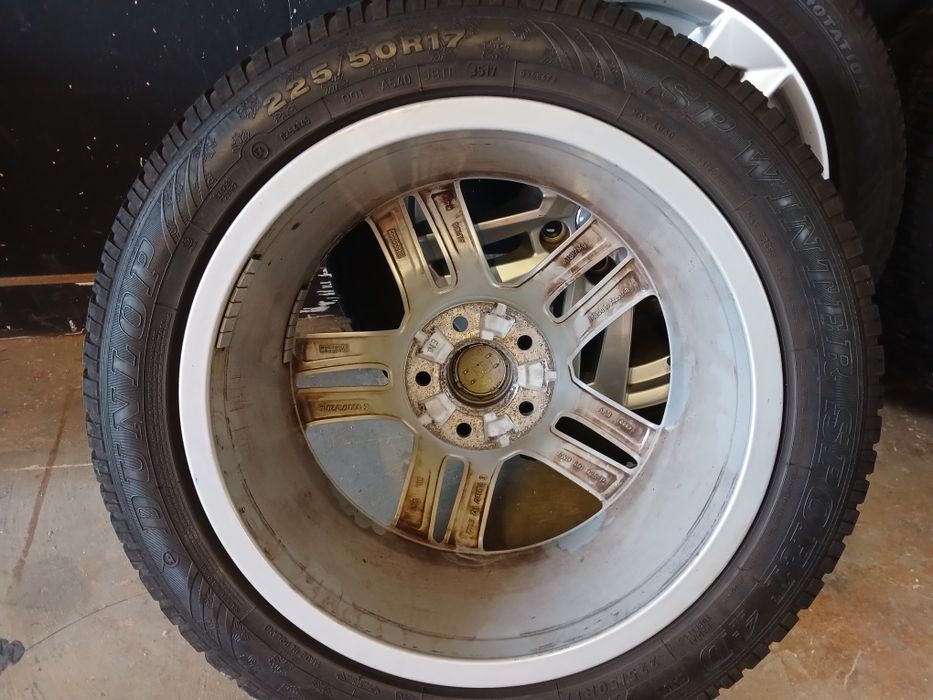 Vând roti Audi 225/50/17. MS
