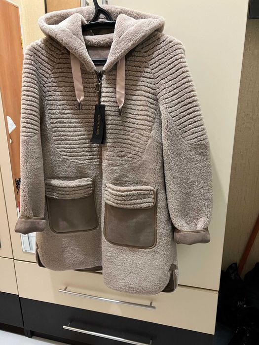 Дубленка двухструнная очень стильная, дешево!