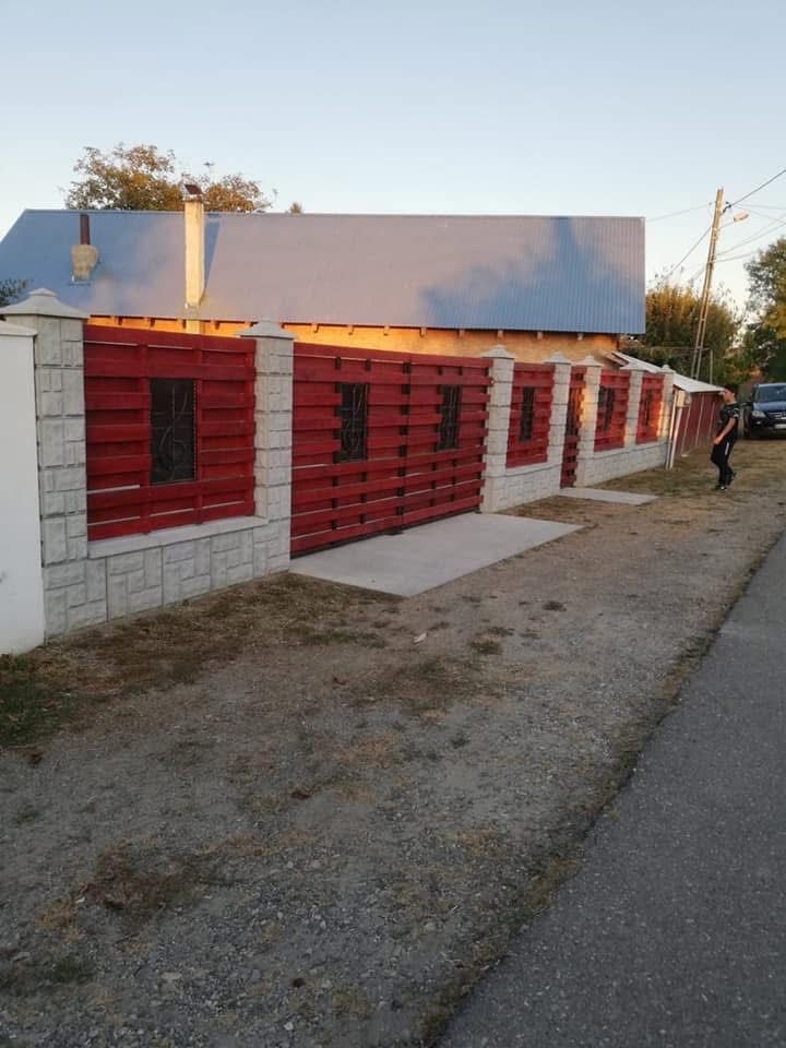 Boltari amprentati pentru gard. Gard din beton
