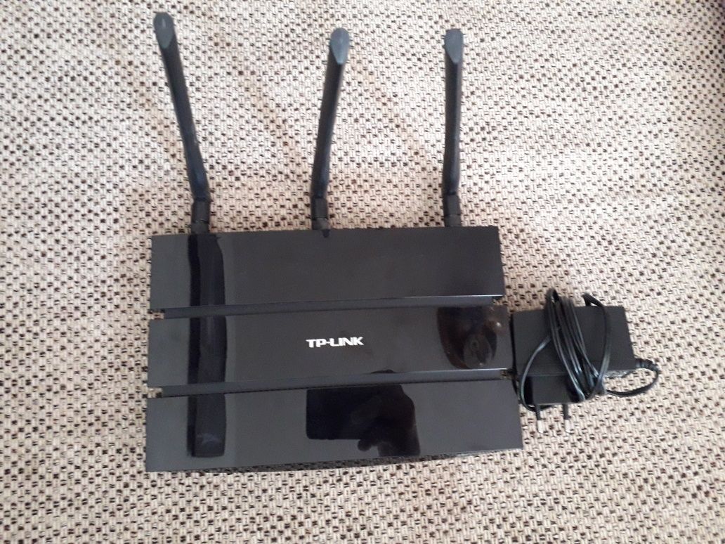 Router TP-LINK C7 (AC1750)