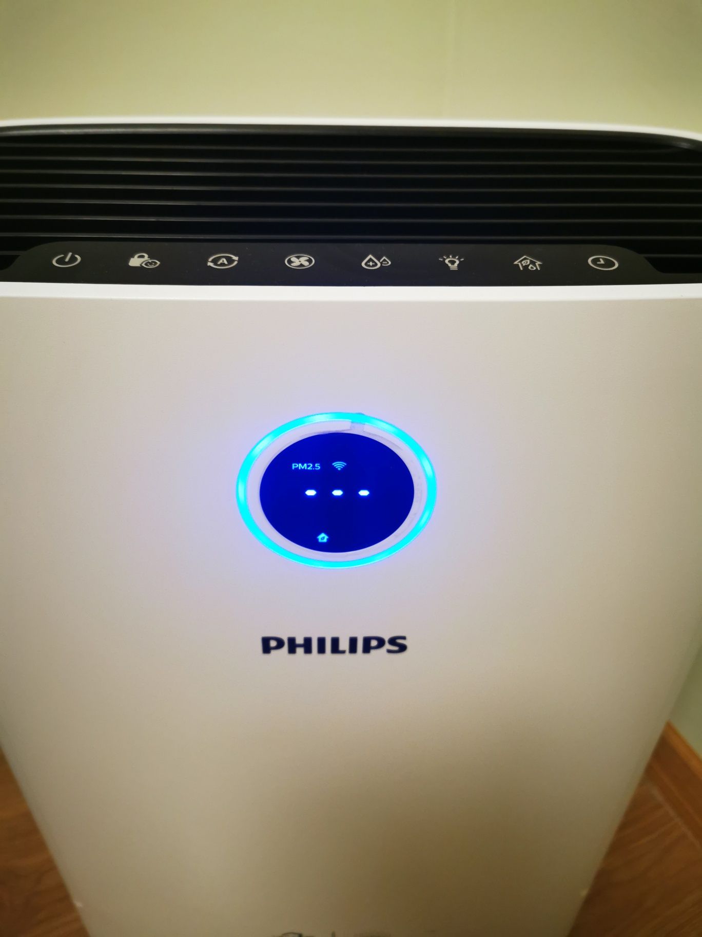 Пречиствател и овлажнител на въздух на Philips