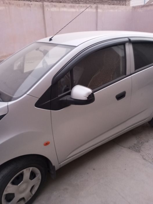 Spark 2011 kulrang 2 krug yurgan kraskasi noza 2 detalda petnosi bor