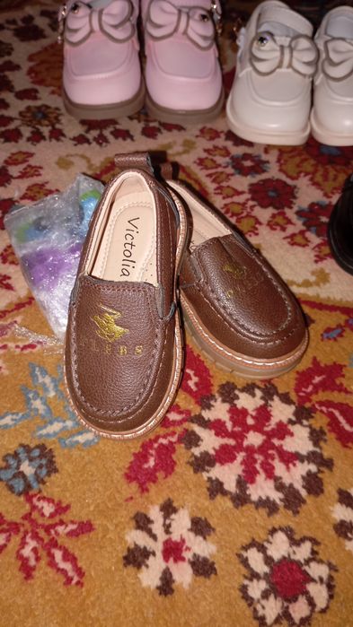 Bolalar oyoq kiyimi óğil bolalar uchun