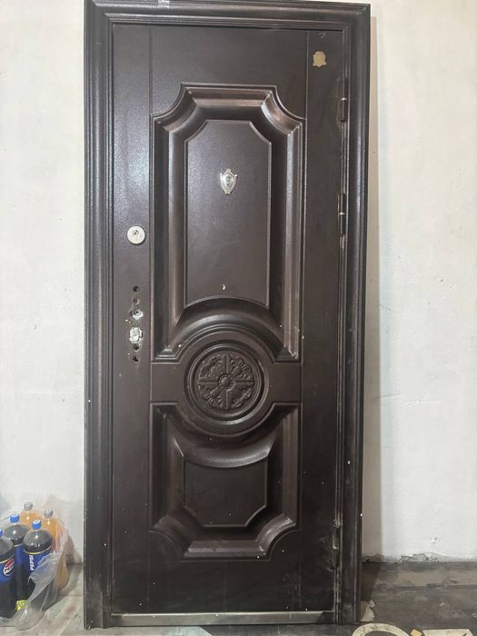 Temir eshik mustahkam