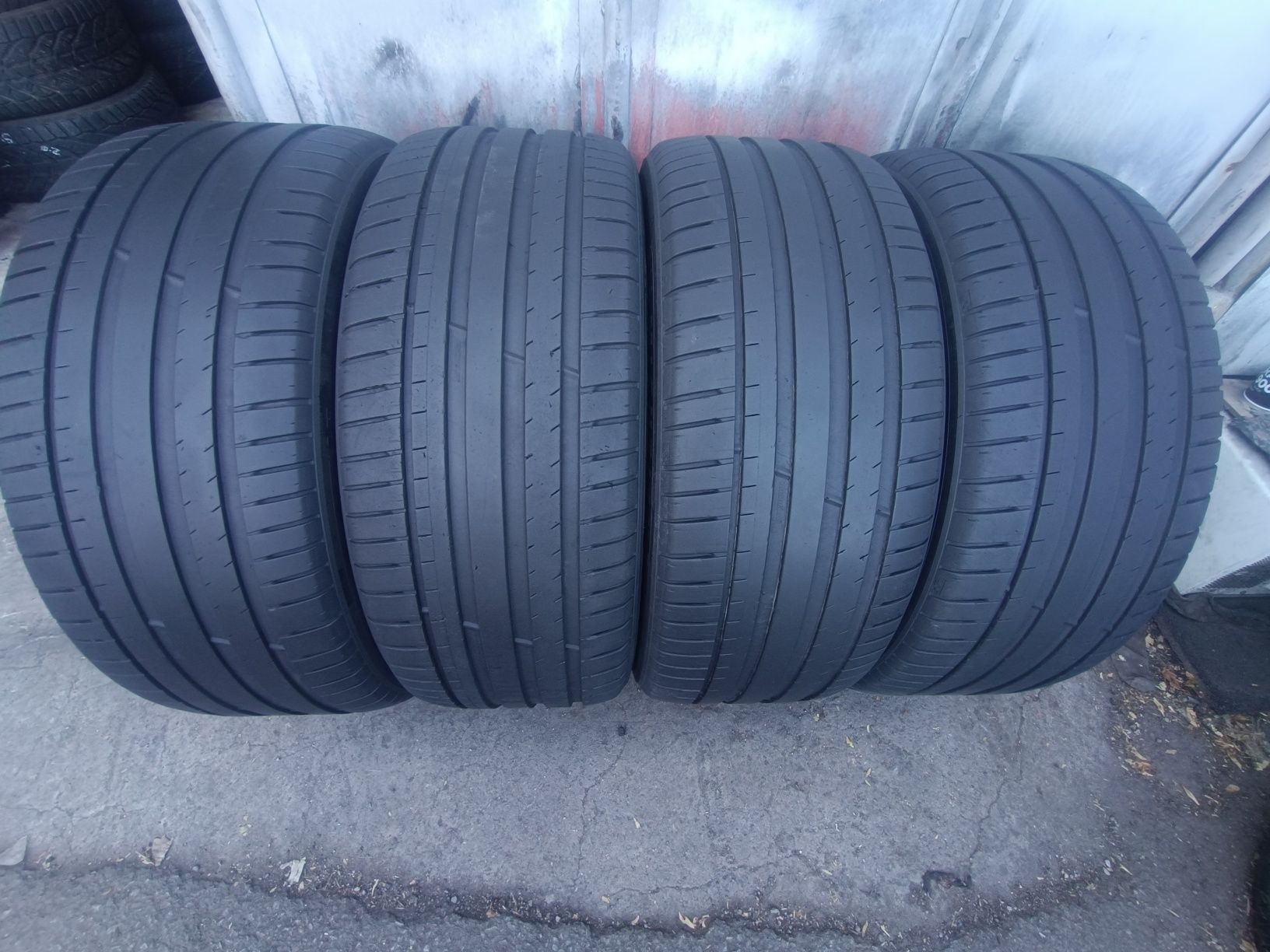 255/45/20 Michelin