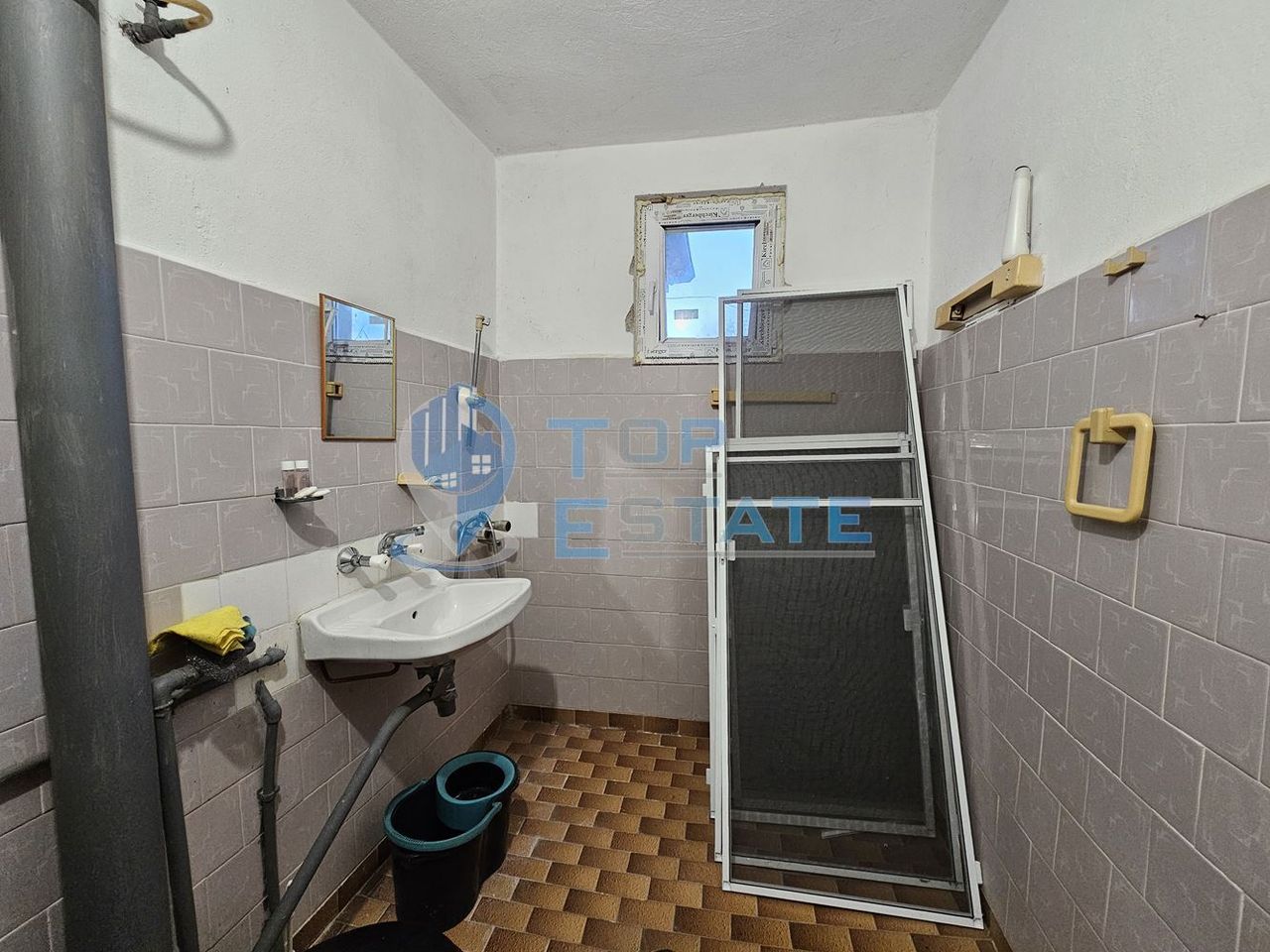 Продава се Къща в Стражица - 170 кв.м за 377 €/кв.м - Снимка #10