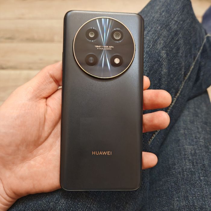 Продам HUAWEI nova 12i