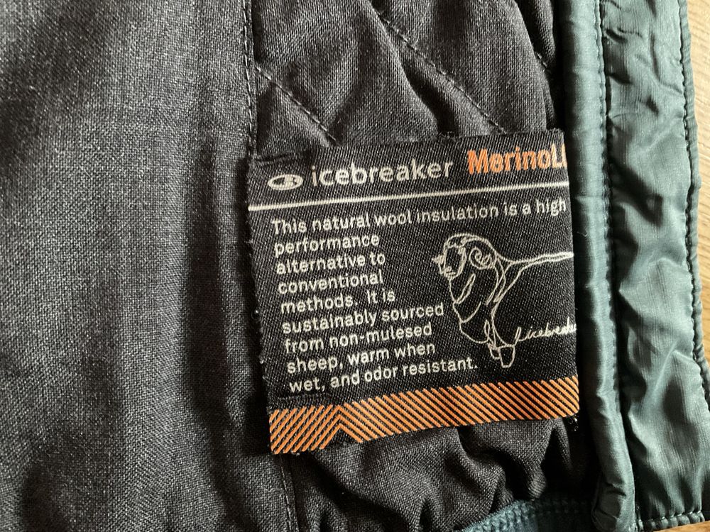 Geaca originala Icebreaker Merino impecabila