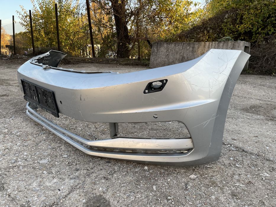 Предна броня за VW Touran Фолксваген Тауран 2015г-