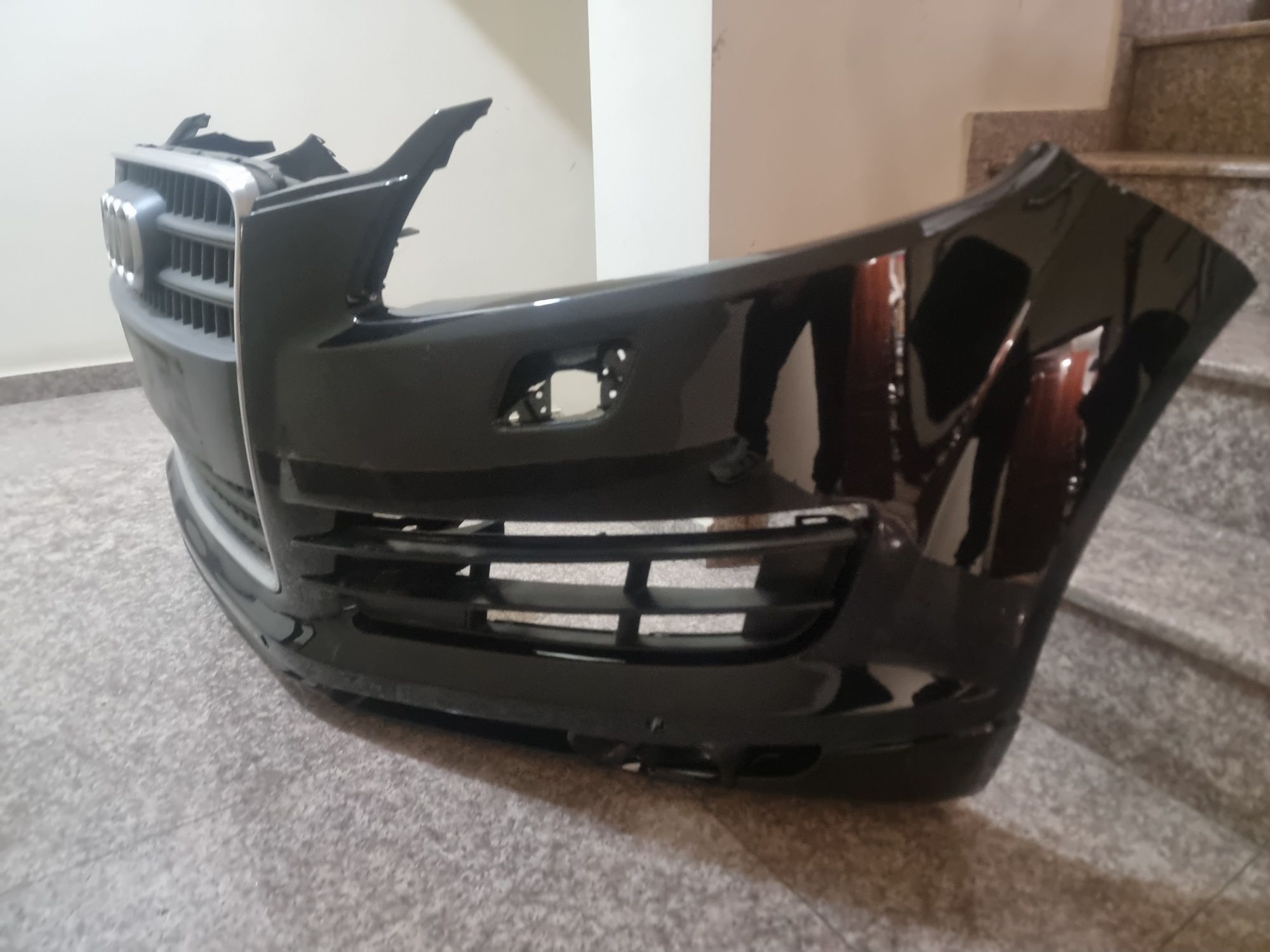 Предна броня за Ауди q7 2007
