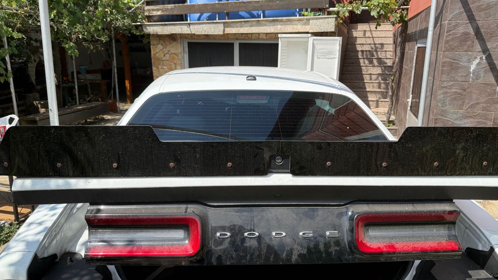 Спойлер dodge challenger