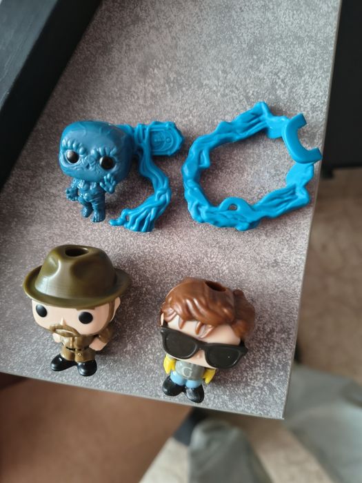 Игрушки Киндер joy Очень странные дела