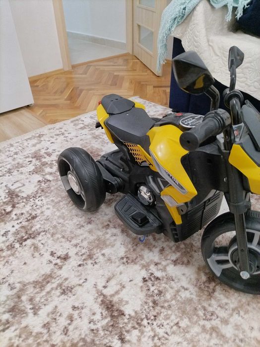 Детски акомулаторен мотор