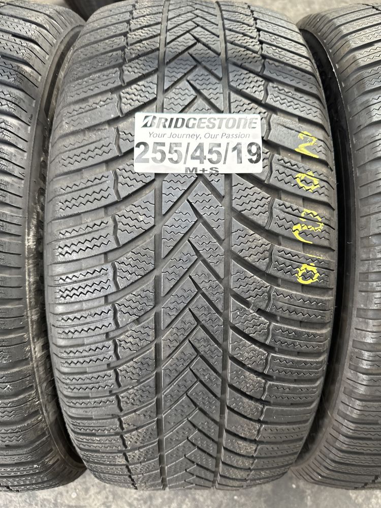 255/45/19 Bridgestone M+S