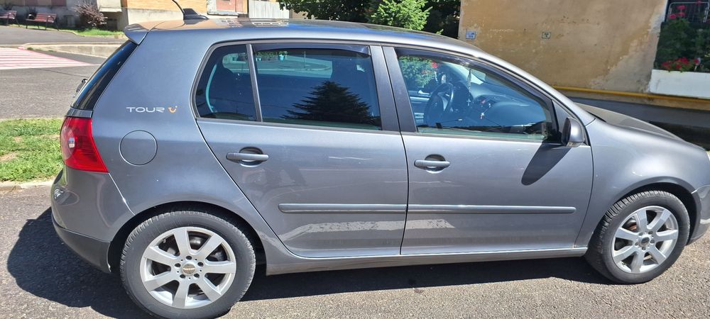 Se vinde vw golf V