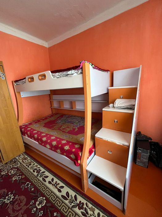 Кровать двухъярусная