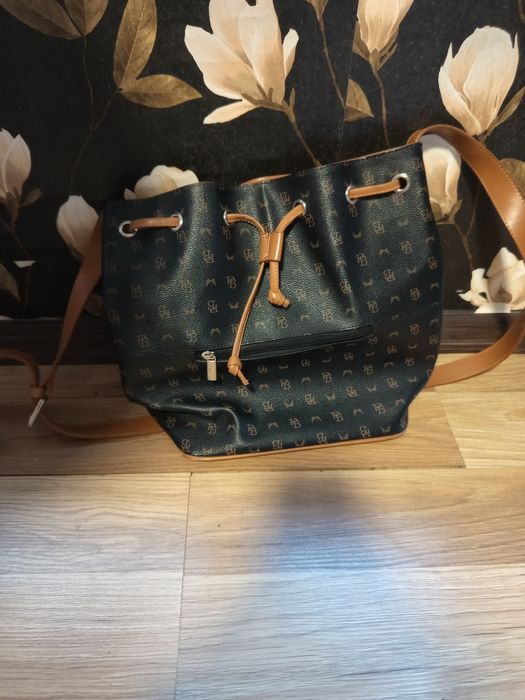 Дамски     чанти