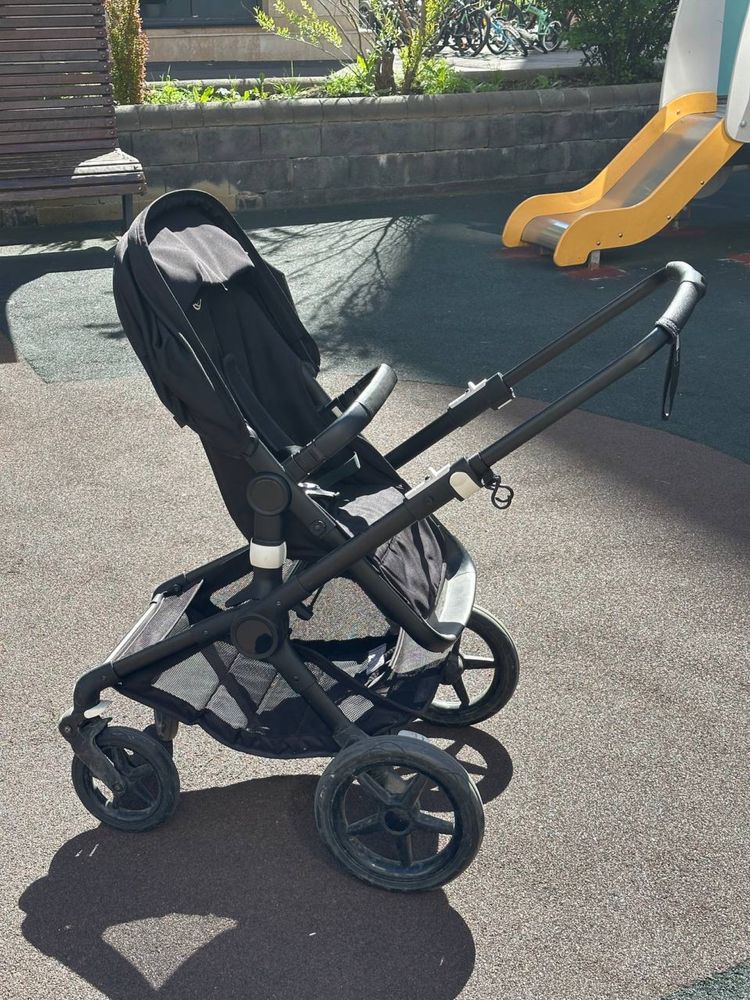 Bugaboo Fox 2 коляска б/у люлька и прогулочный блок