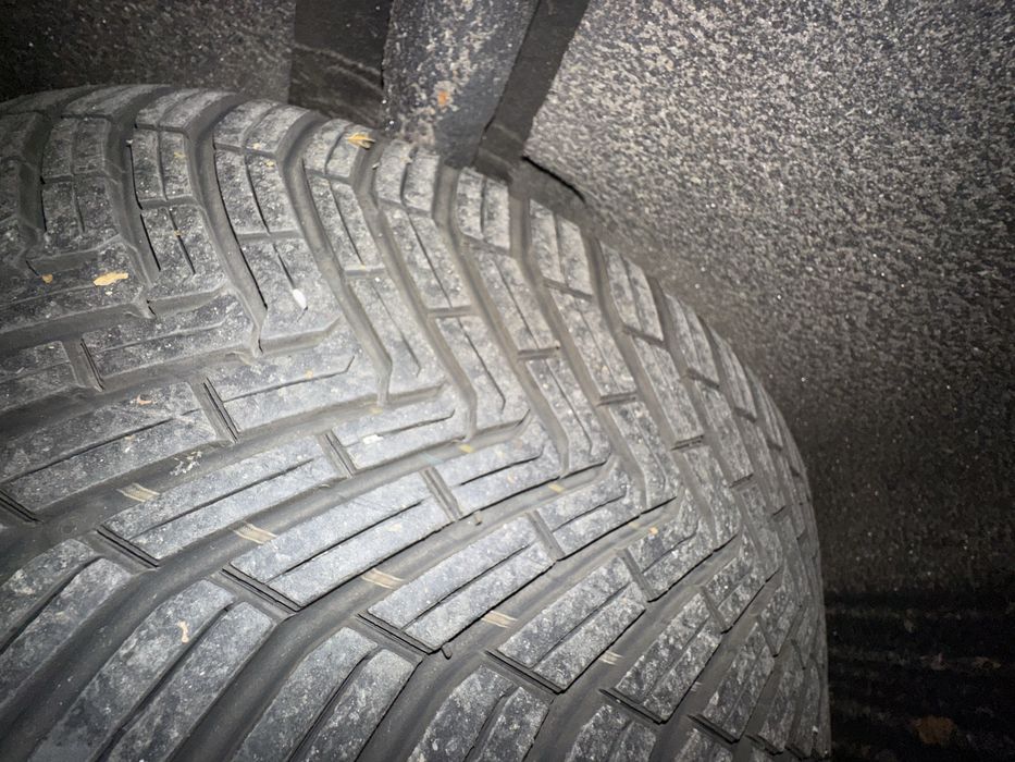 8 anvelope Continental , 235/55/18, 235/45/20